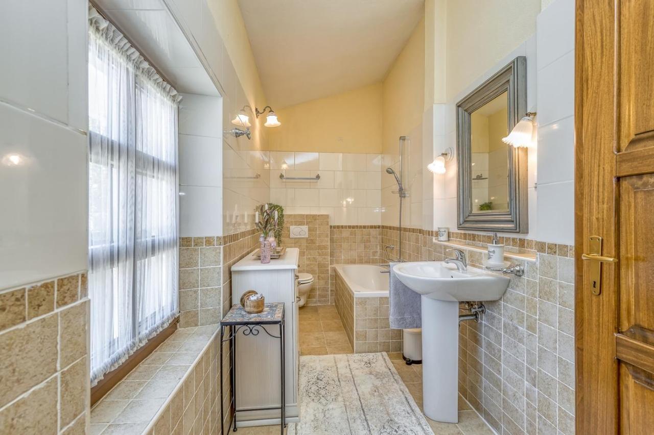 Villa Santolina Baderna エクステリア 写真