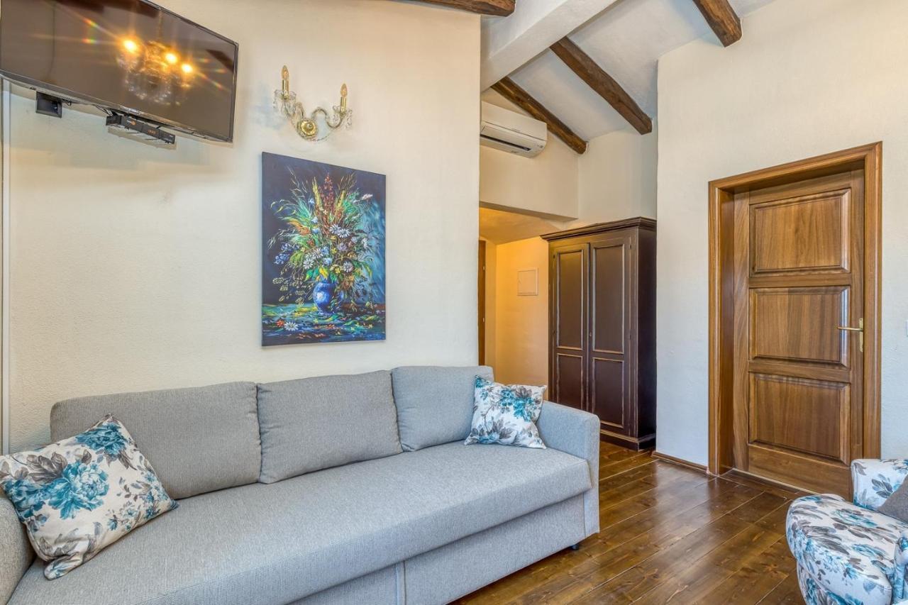 Villa Santolina Baderna エクステリア 写真